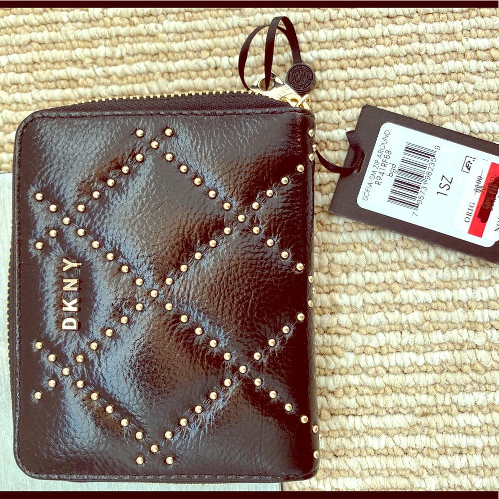 NEW Wallet Black DKNY 4x3” bifold zippered